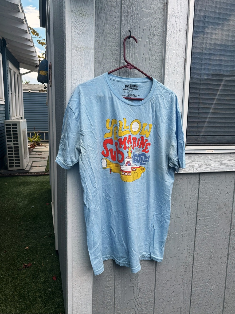 Beatles Light Blue 'Yellow Submarine' Graphic Tee - Men XL